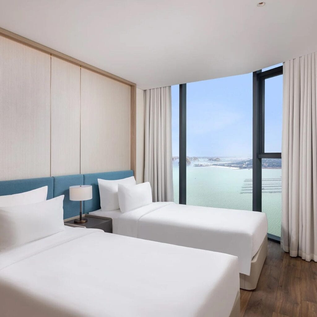 A La Carte Ha Long Bay