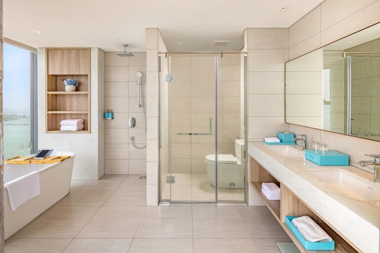 A La Carte Ha Long Bay