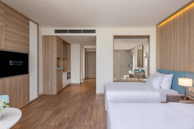 A La Carte Ha Long Bay