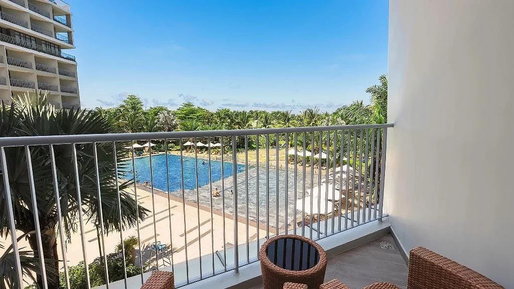 Beachfront resort Bai Truong