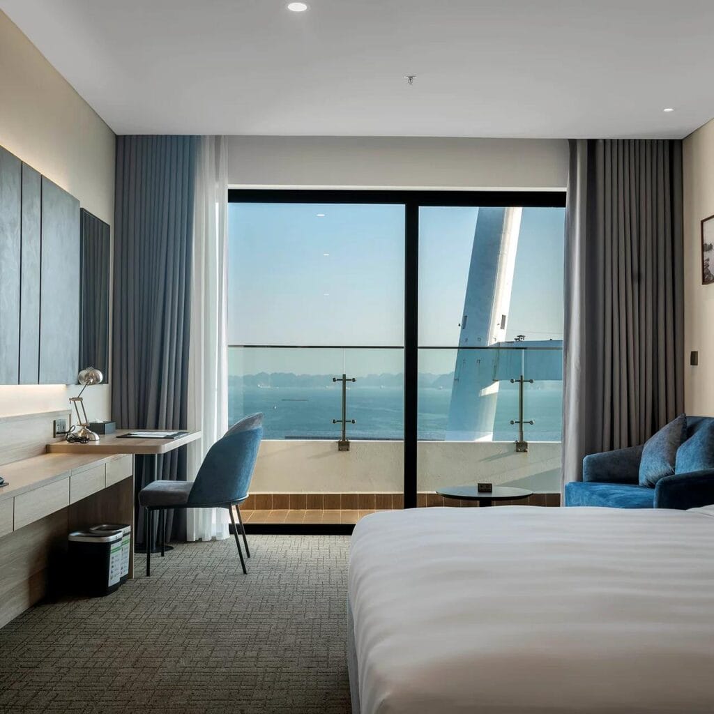 Luxury accommodation Bai Chay