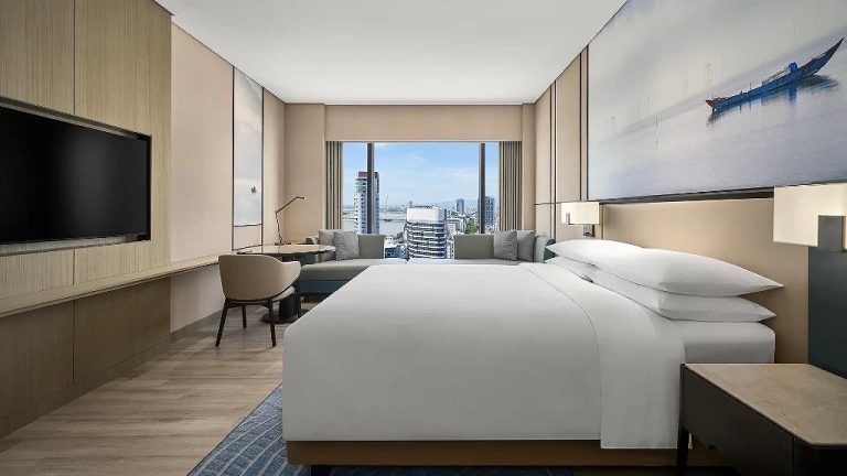 Accommodation near Han River