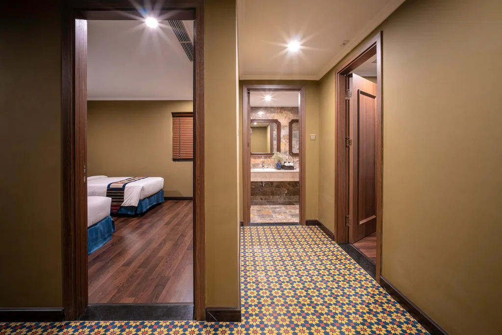 Sapa hotel with infinity pool