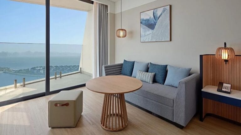 Hyatt Place Halong King Bed Bay View 5