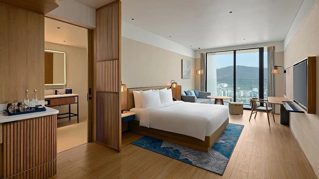 Hyatt Place Halong King Bed Deluxe 1