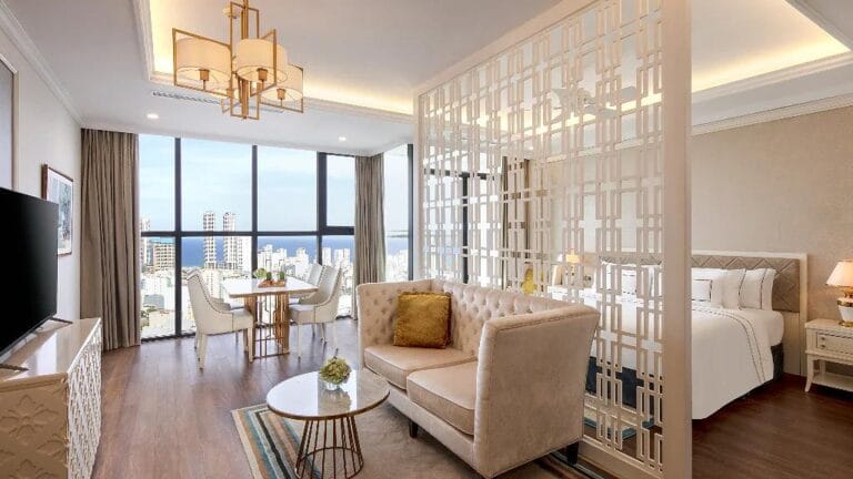 Luxury hotel in Da Nang city center