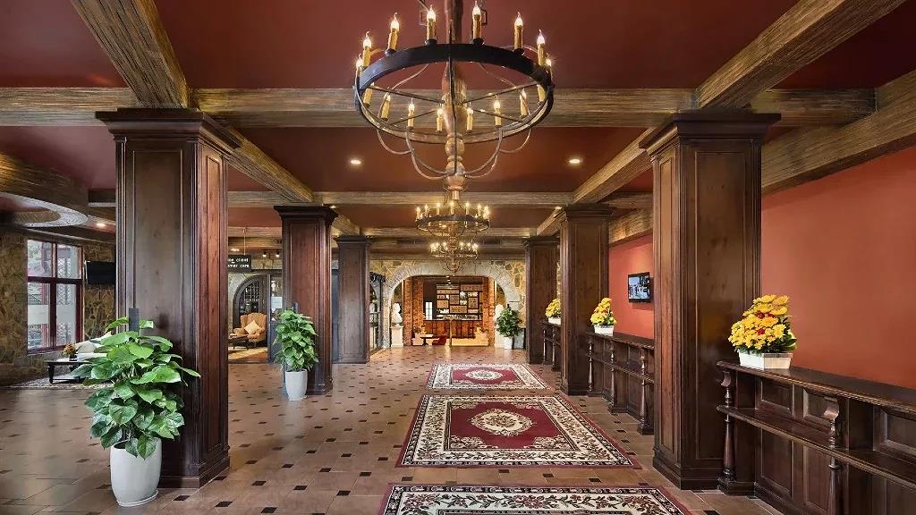 Mercure Danang French Village Bana Hills