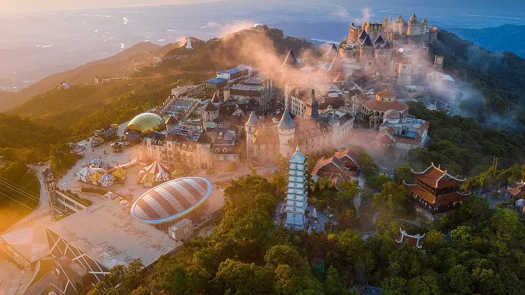 Luxury accommodation Ba Na Hills