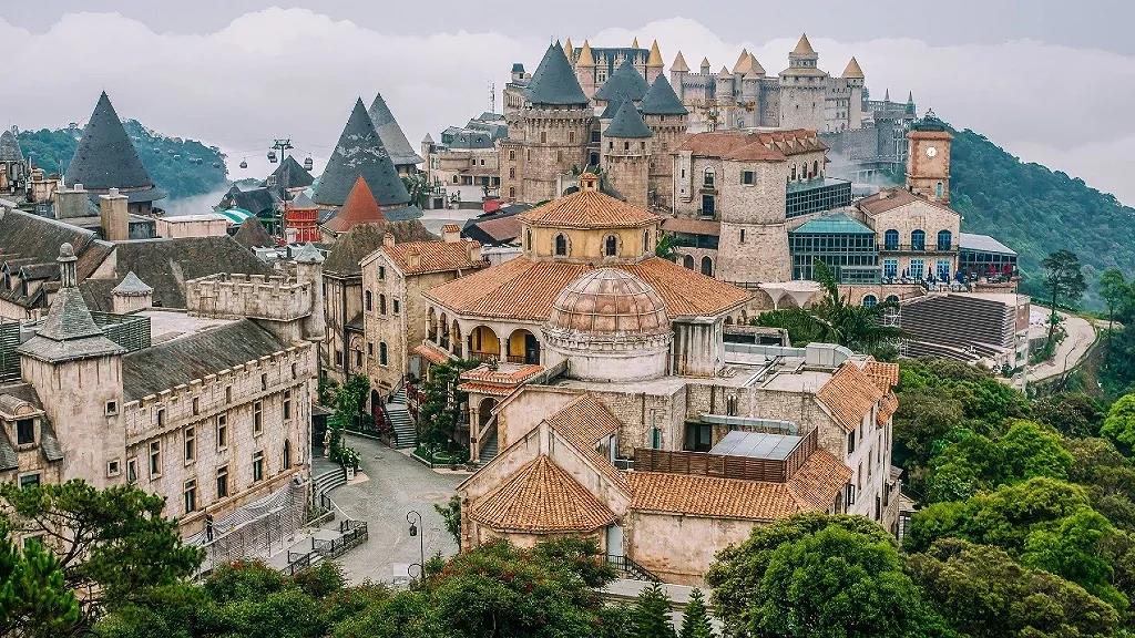 Luxury accommodation Ba Na Hills