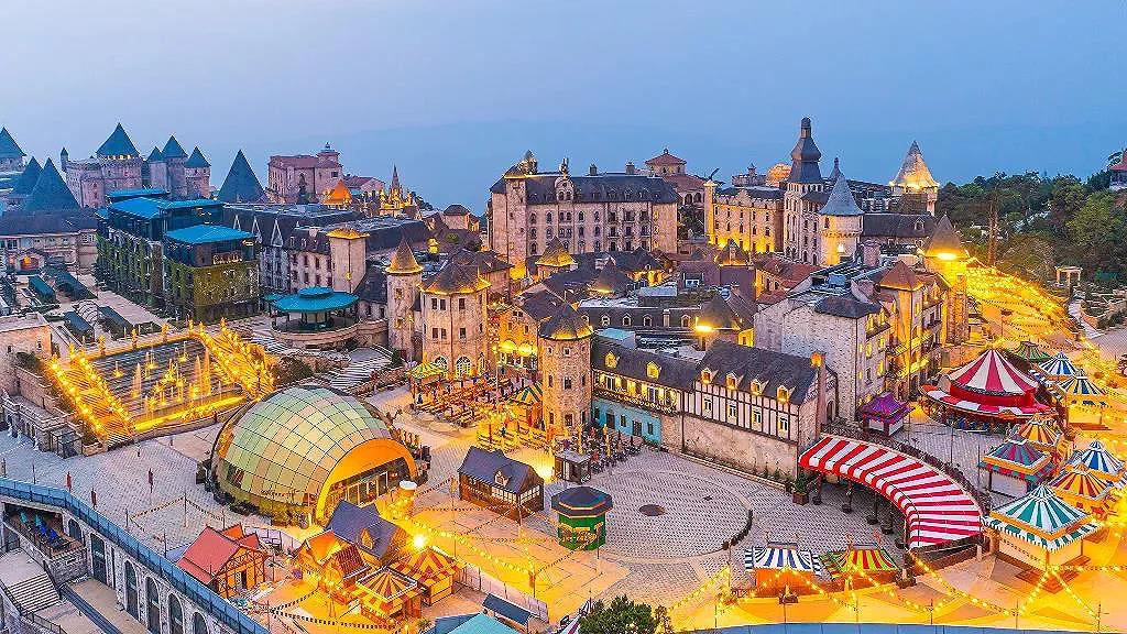 Luxury accommodation Ba Na Hills