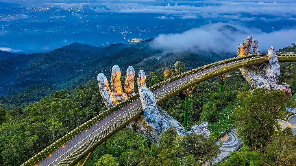 Hotel near Golden Bridge Da Nang