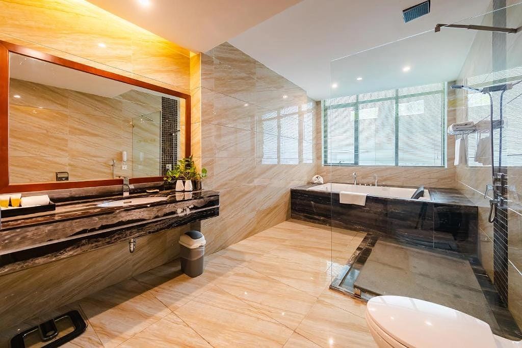 5-star hotel in Ha Long Bay