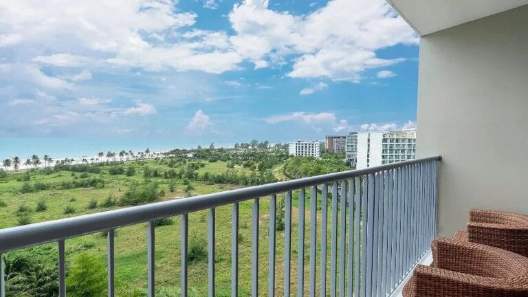 Beachfront resort Bai Truong