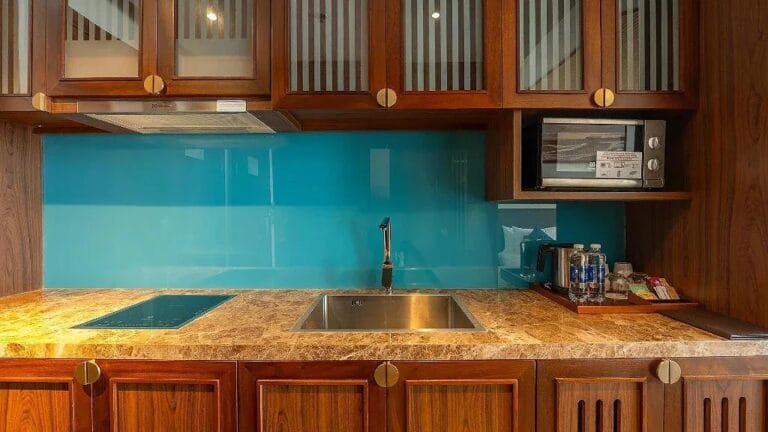 Beachfront resort Bai Truong