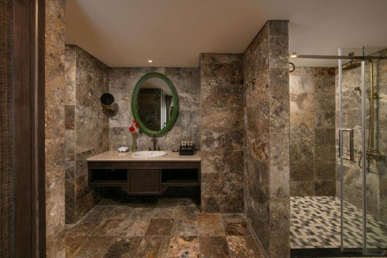 Sapa hotel with infinity pool