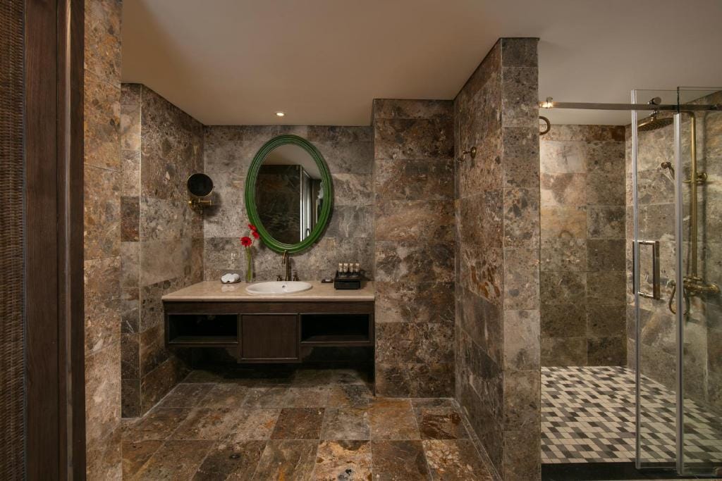 Sapa hotel with infinity pool