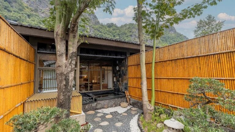 YOKO ONSEN QUANG HANH Washitsu Ichi 9