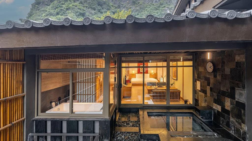 Yoko Onsen Quang Hanh