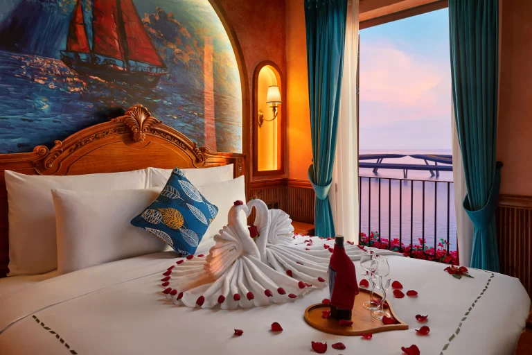 Hotels near Kiss Bridge Vietnam