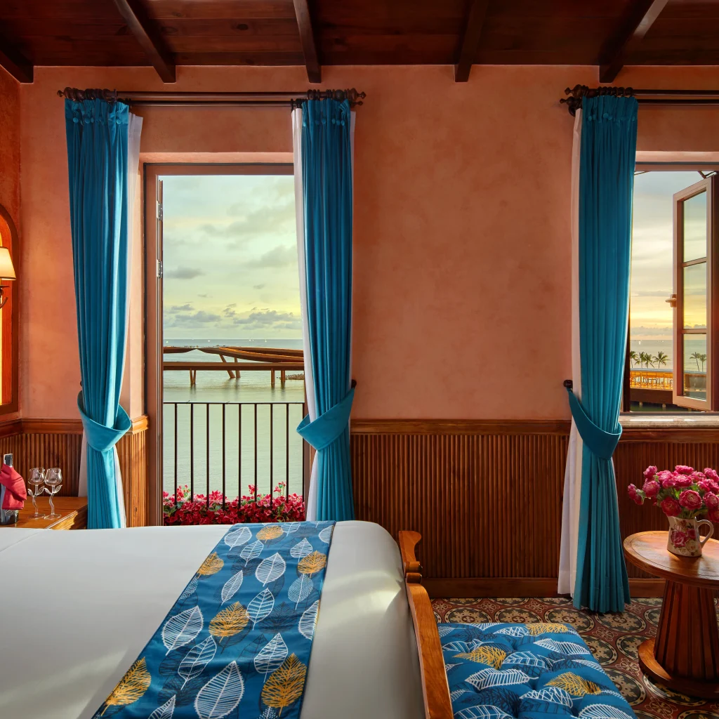 Hotels near Kiss Bridge Vietnam