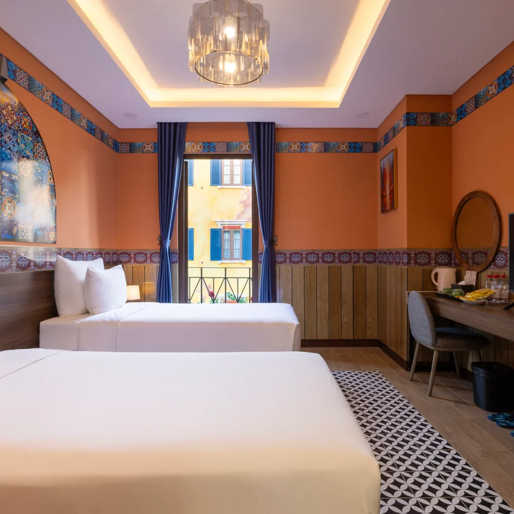 Hotels near Kiss Bridge Vietnam