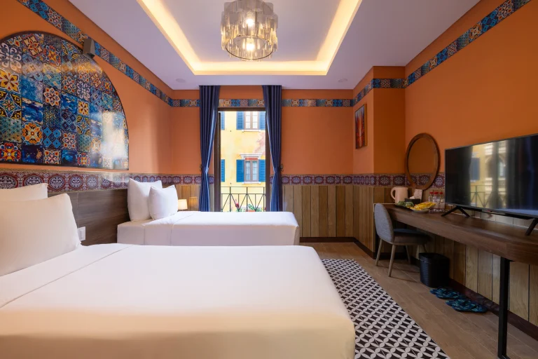 Hotels near Kiss Bridge Vietnam