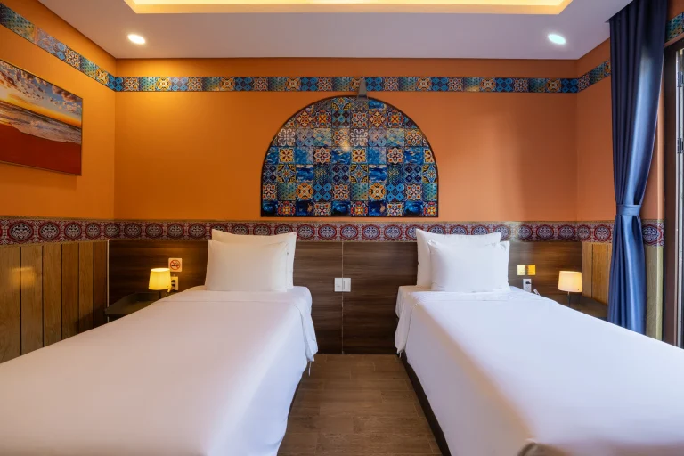 Hotels near Kiss Bridge Vietnam