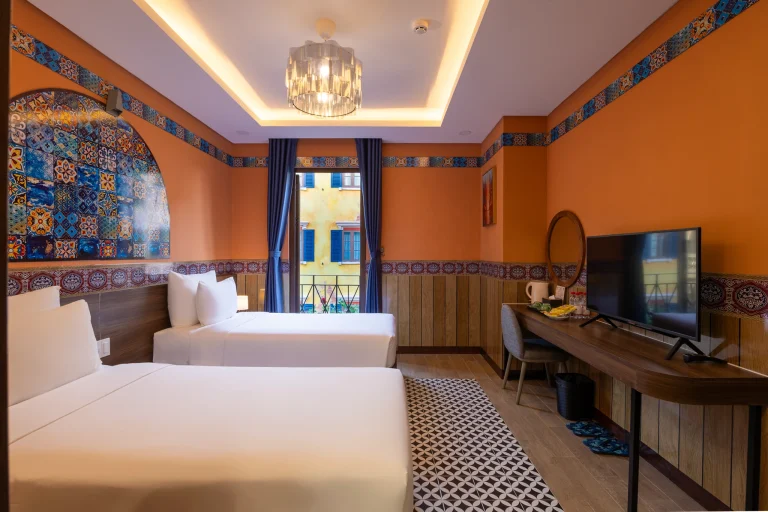 Hotels near Kiss Bridge Vietnam