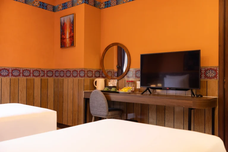Hotels near Kiss Bridge Vietnam