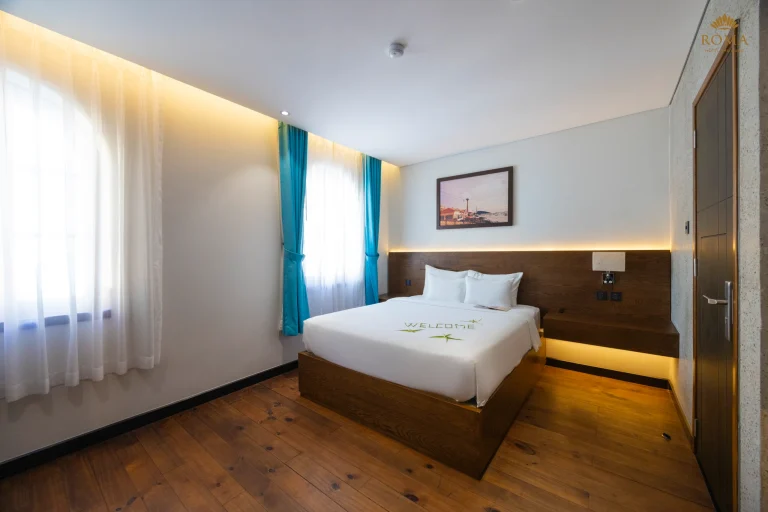 Luxury stay near Kiss Bridge