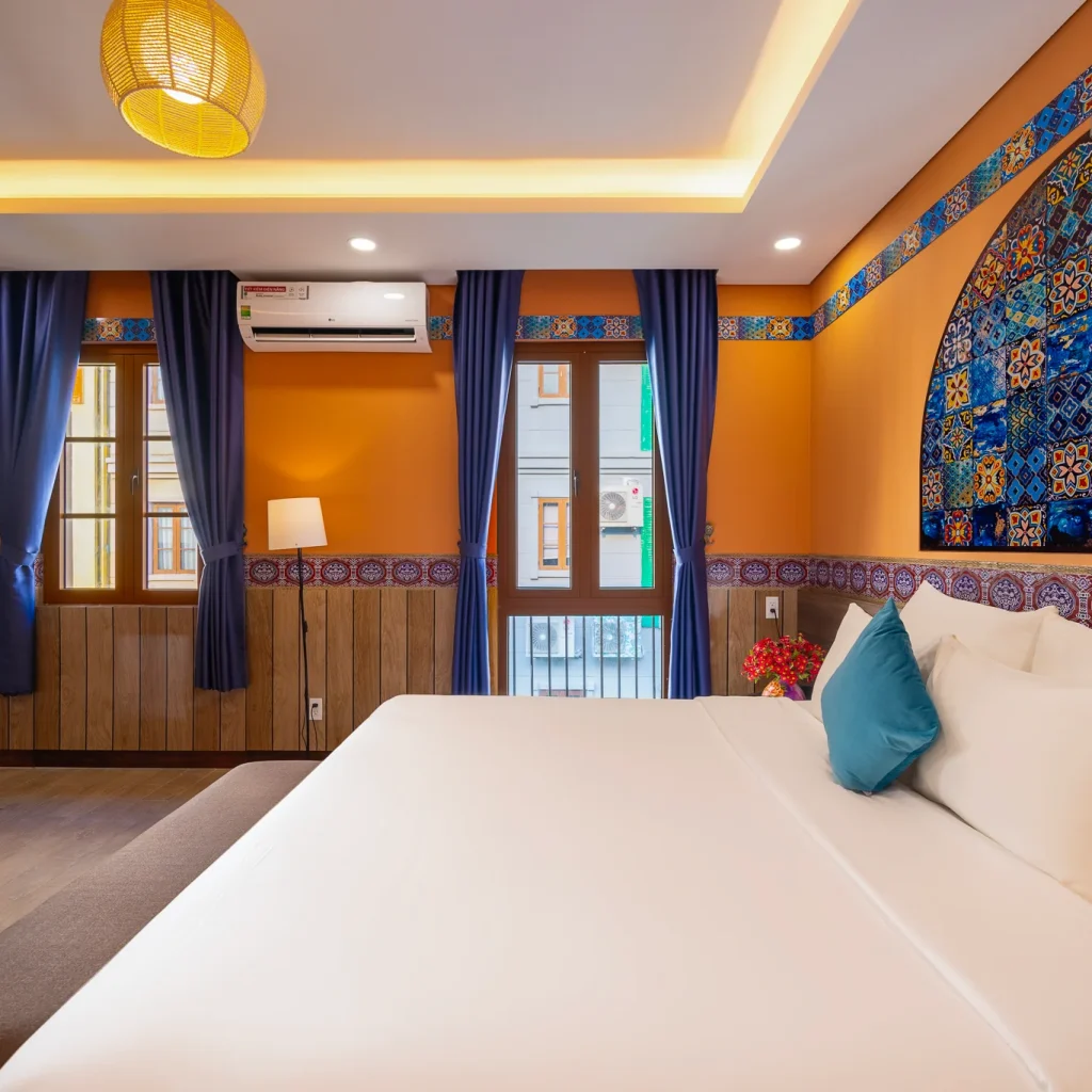 sunset town hotel