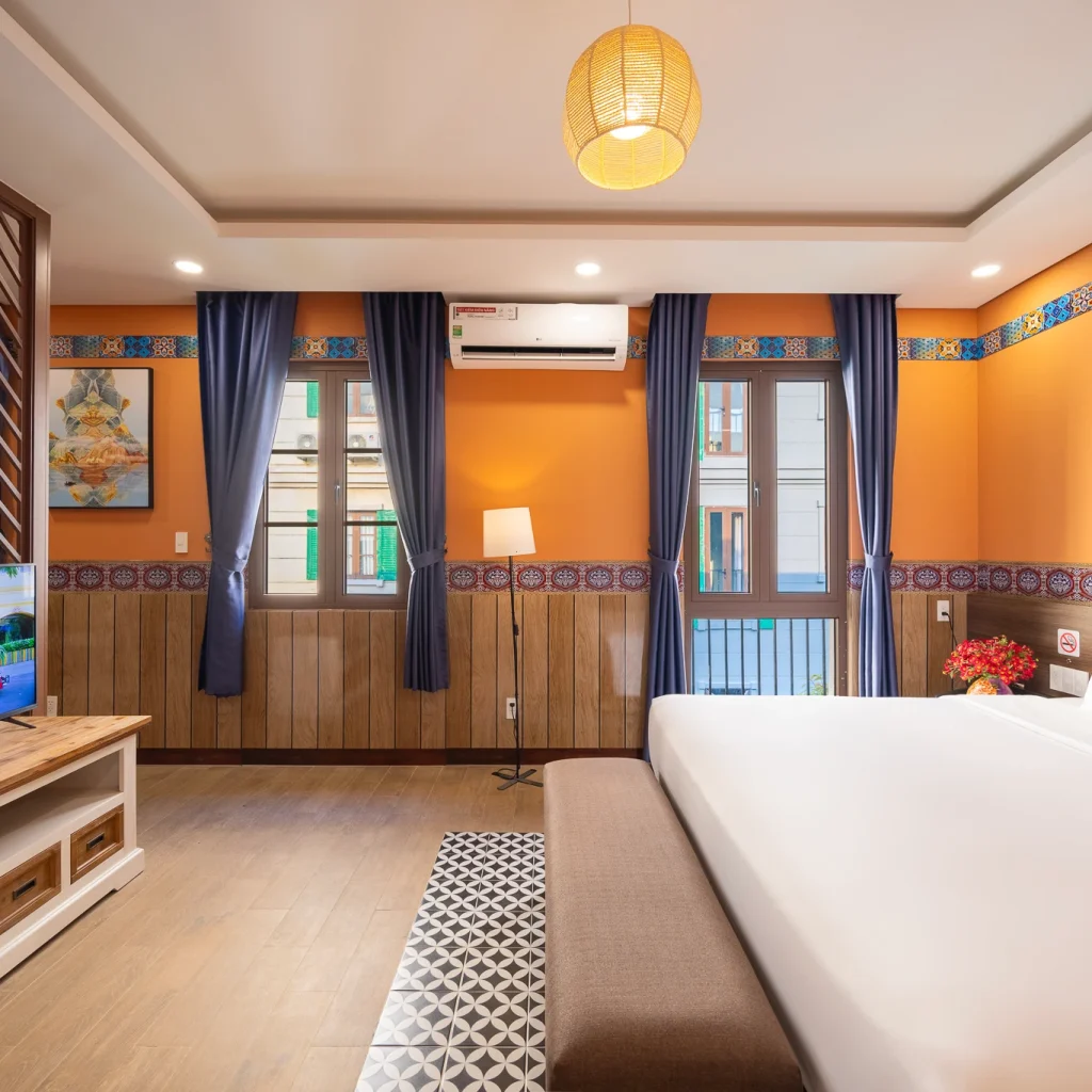 sunset town hotel