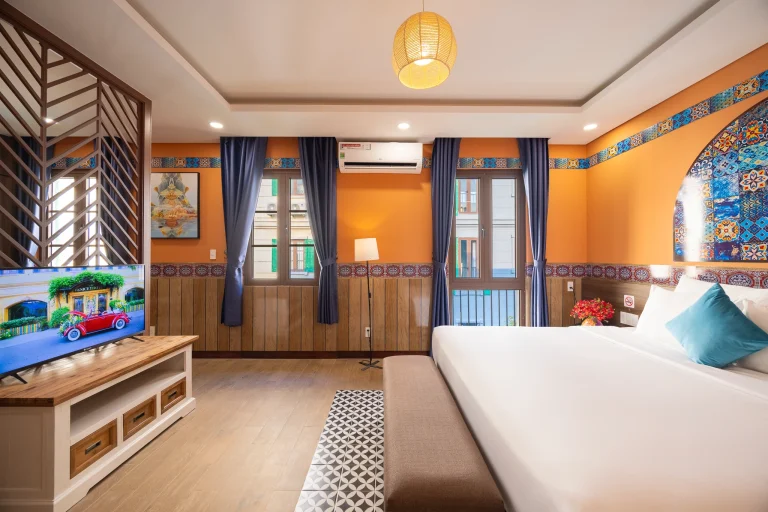 sunset town hotel