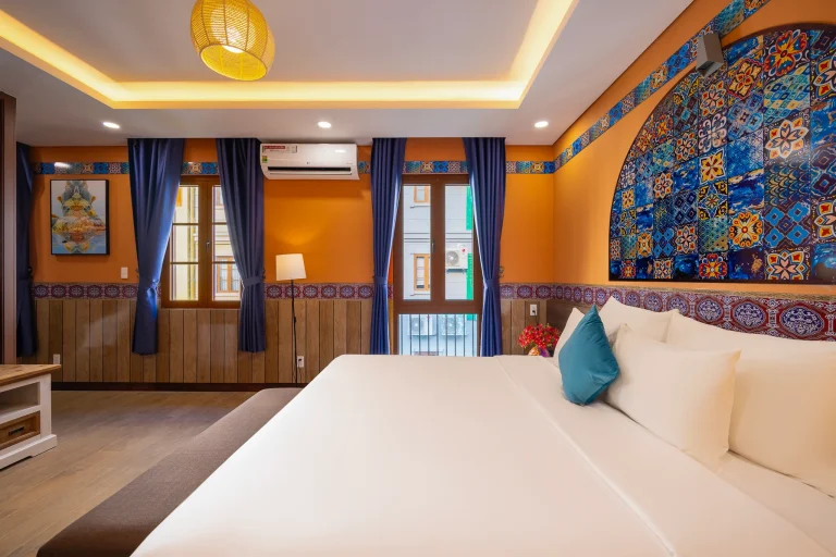 sunset town hotel