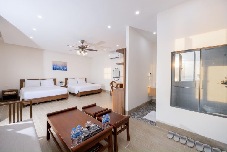 Boutique hotel near Kiss of the Sea