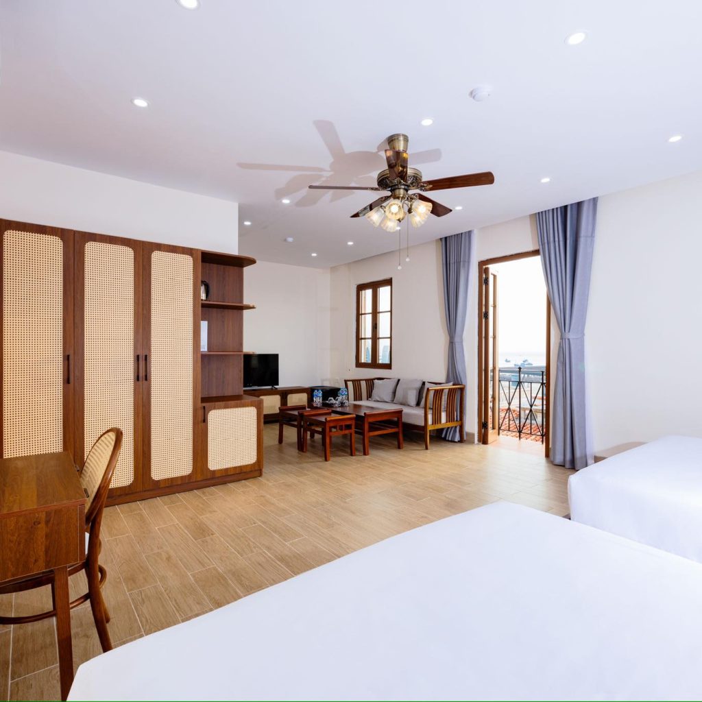 Boutique hotel near Kiss of the Sea